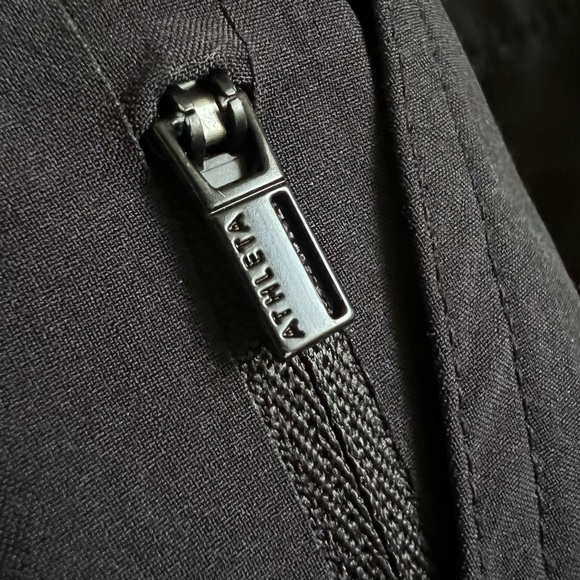 Athleta Tribeca Utility Crop Pants Black Size 8 Zip Pockets Hiking 446630 - Picture 7 of 15